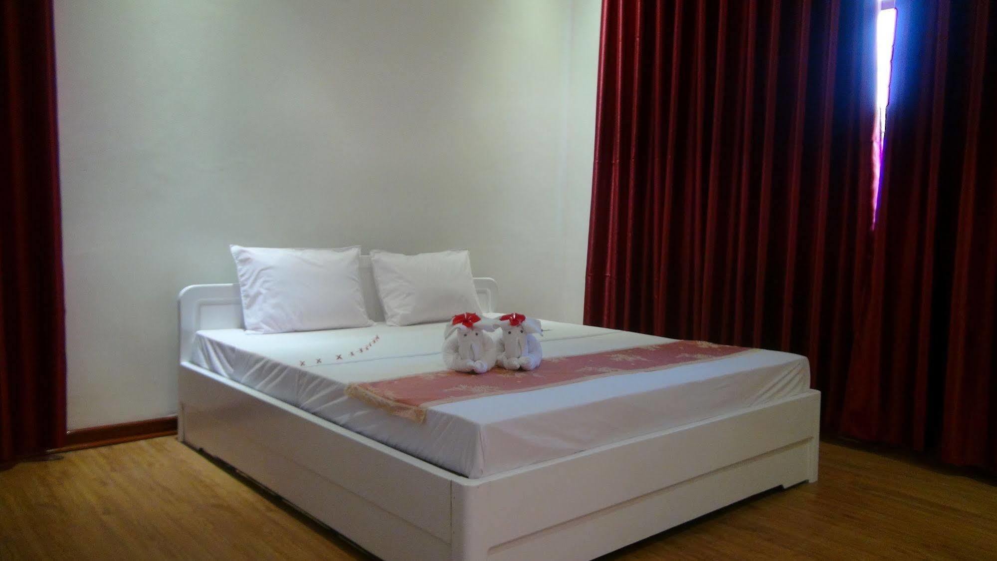 Pho Hoi 1 Hotel