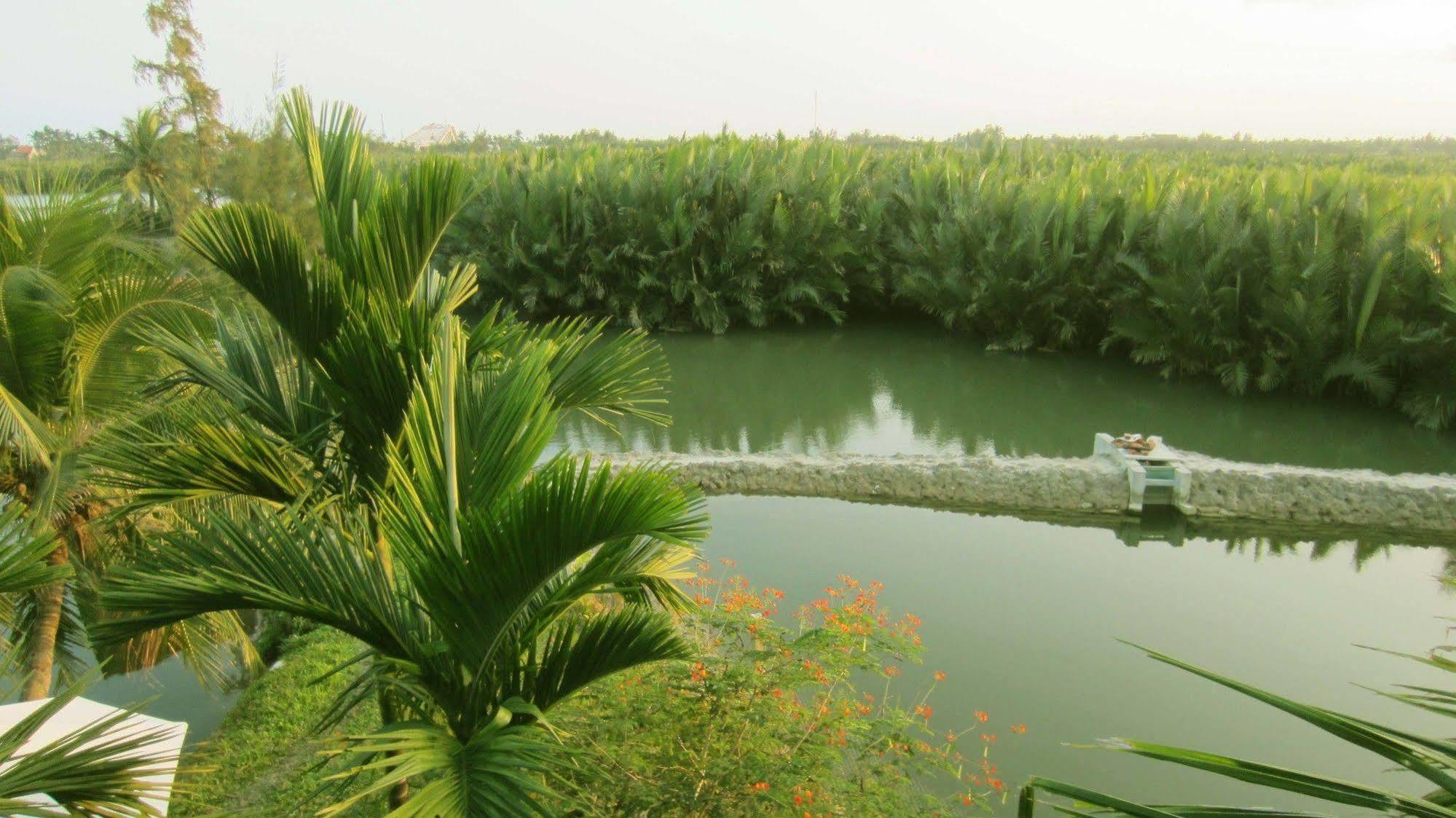 Lakeview Homestay *