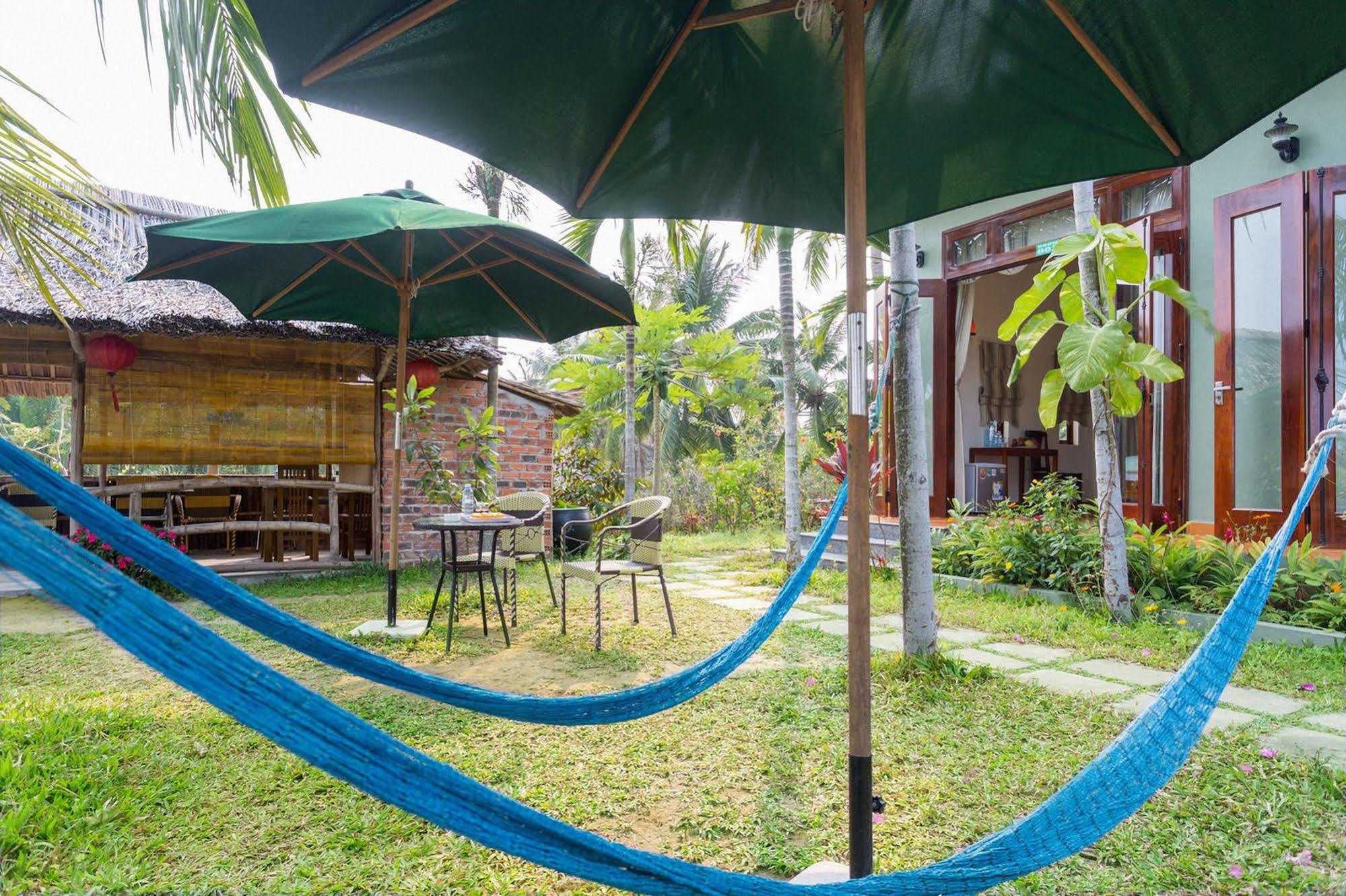 Lakeview Homestay *