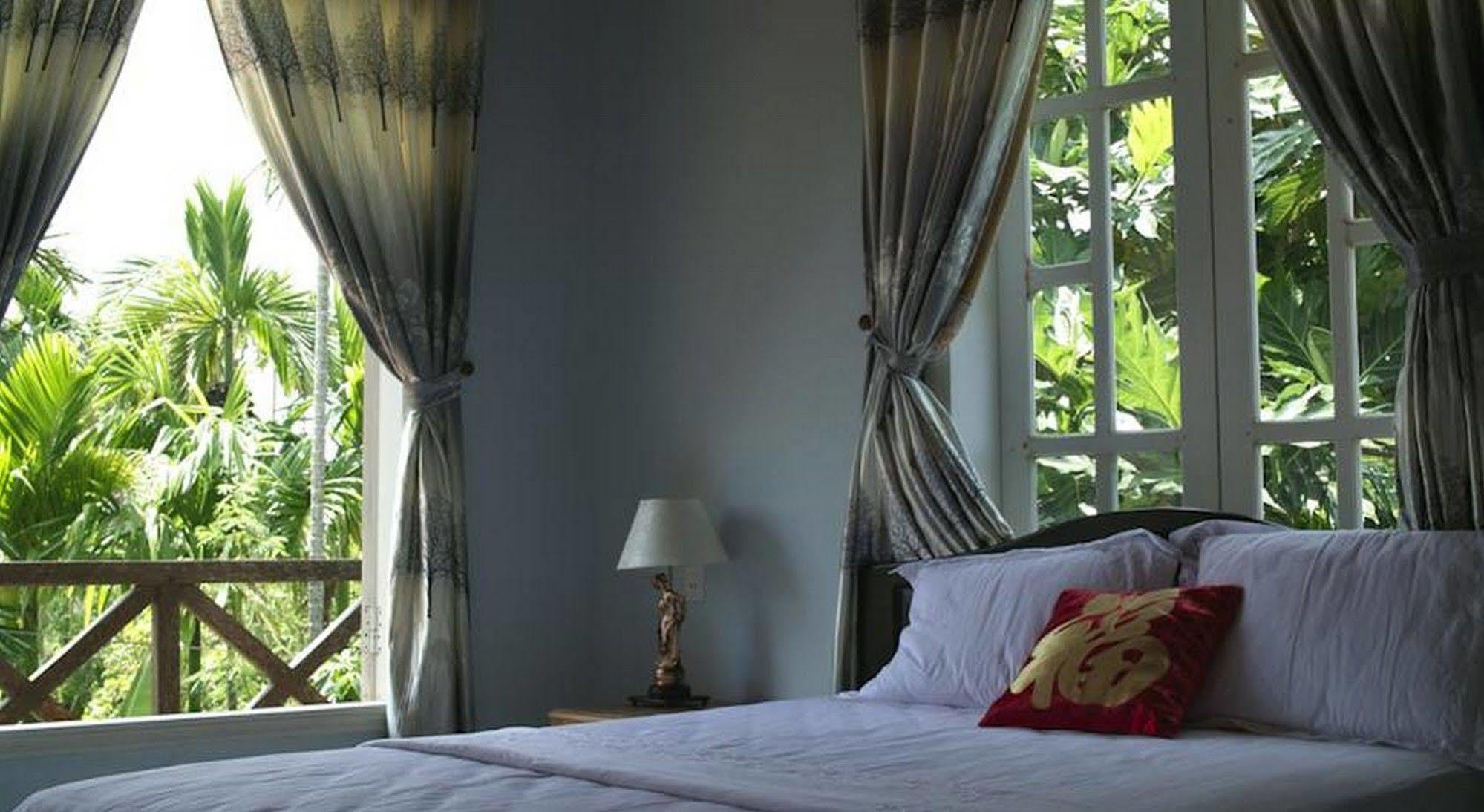 Lila Homestay *