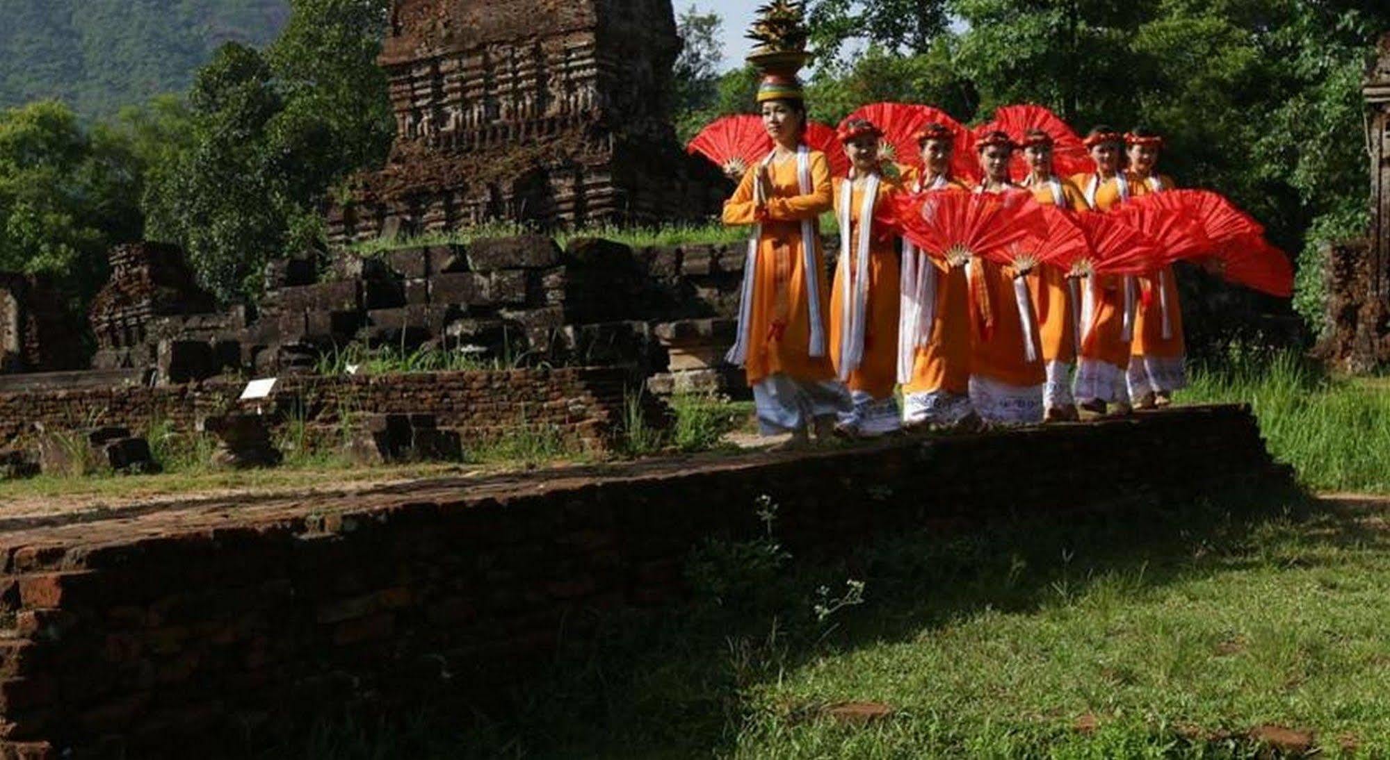Lila * Hoi An