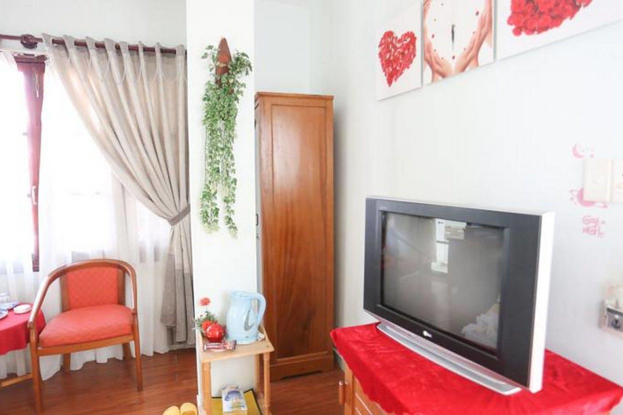 Hoang Trinh Hotel
