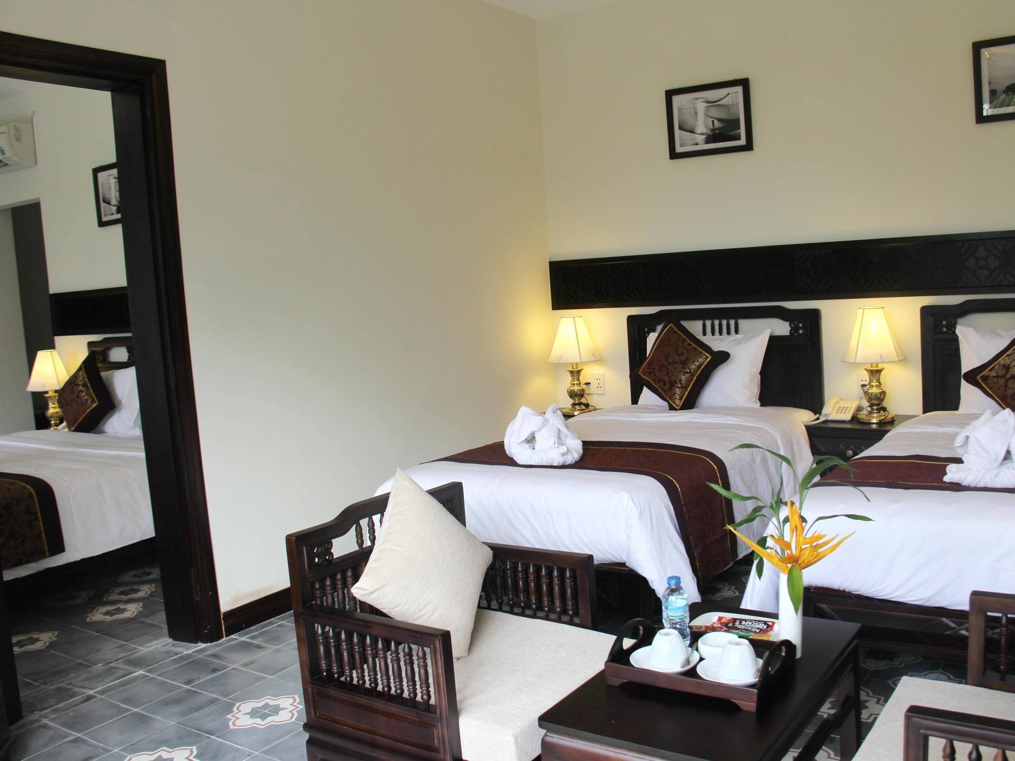 Hotel Village
