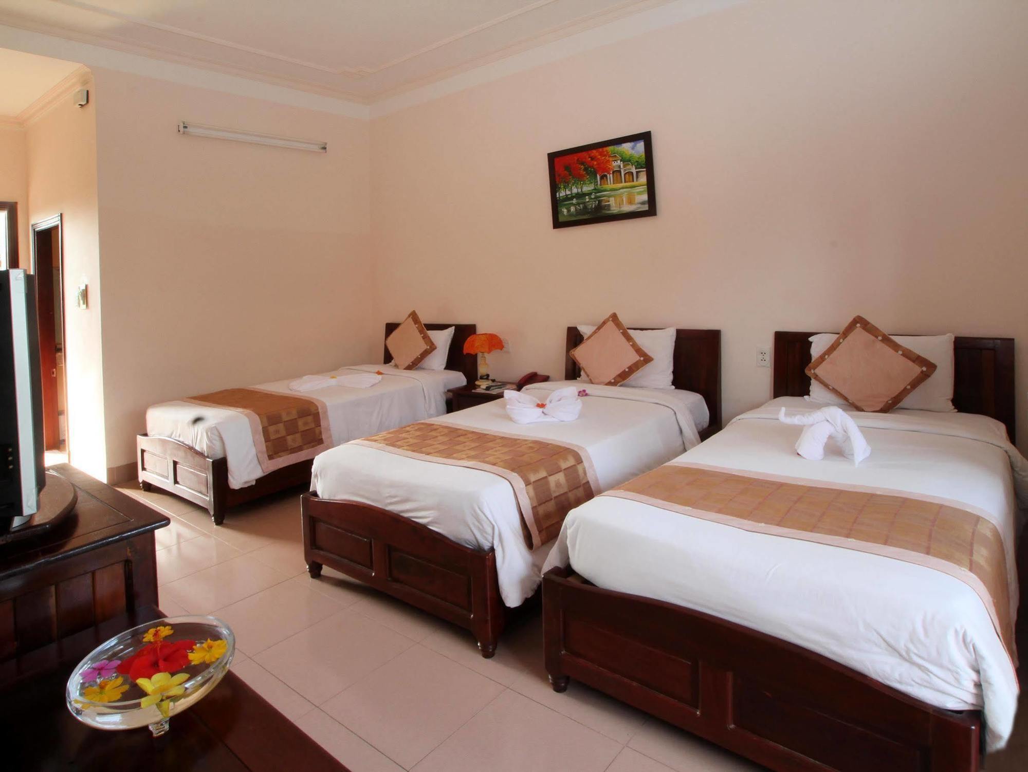 Bach Dang Hotel 3*