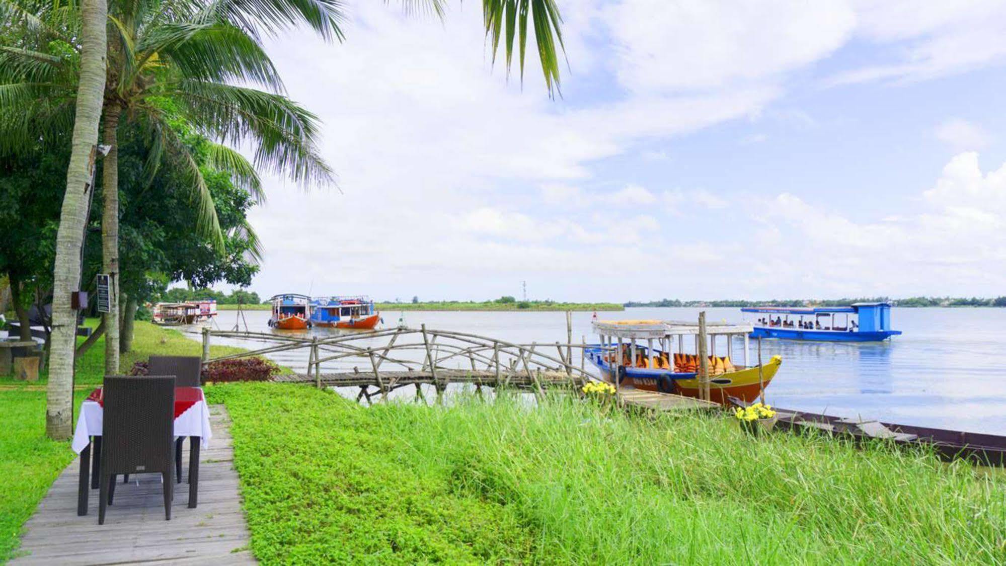 Vinh Hung Riverside &
