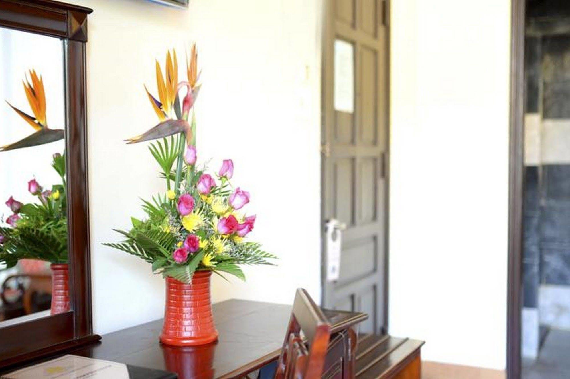 Hotel Huy Hoang River