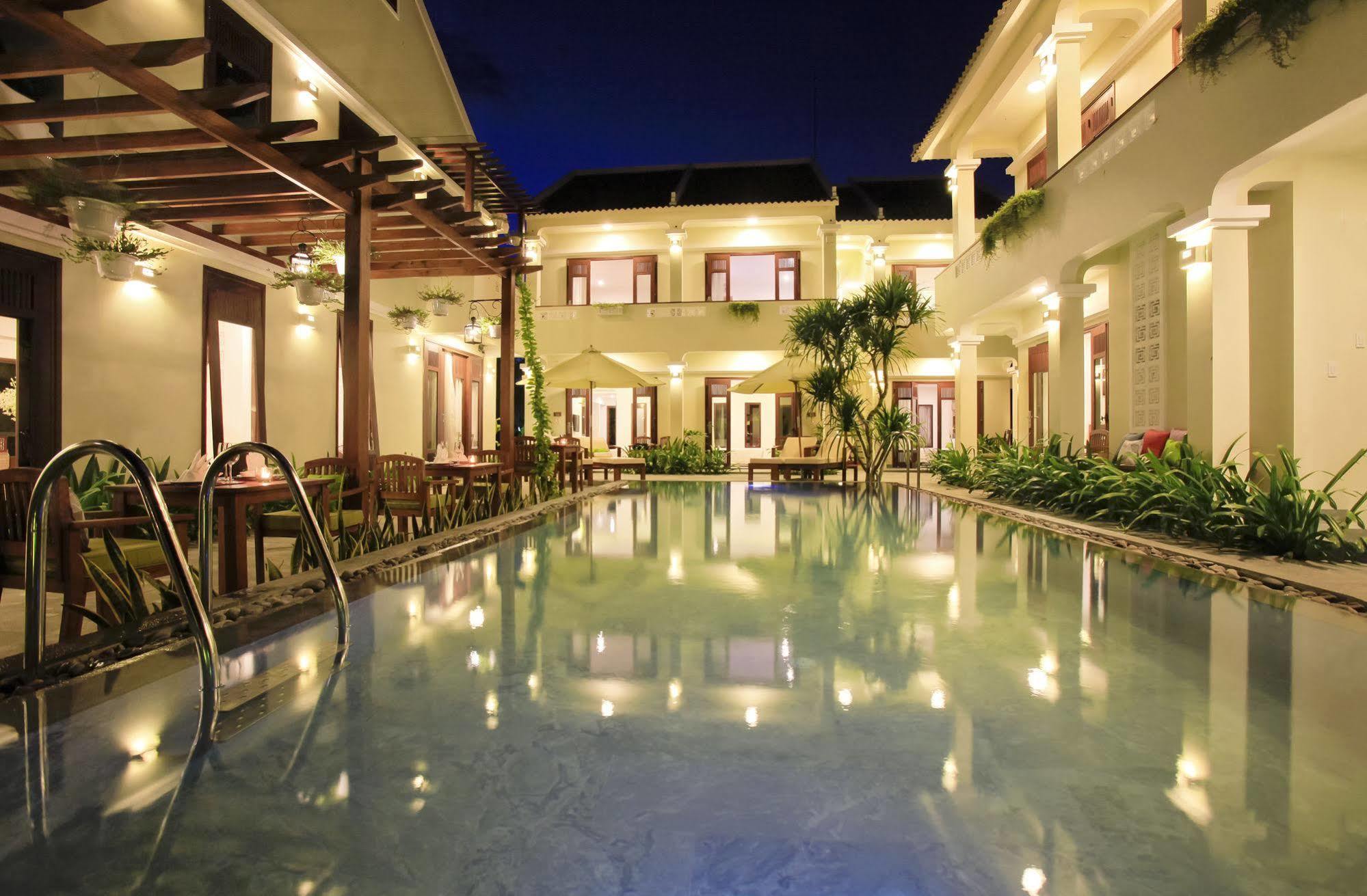 Villa Green Boutique