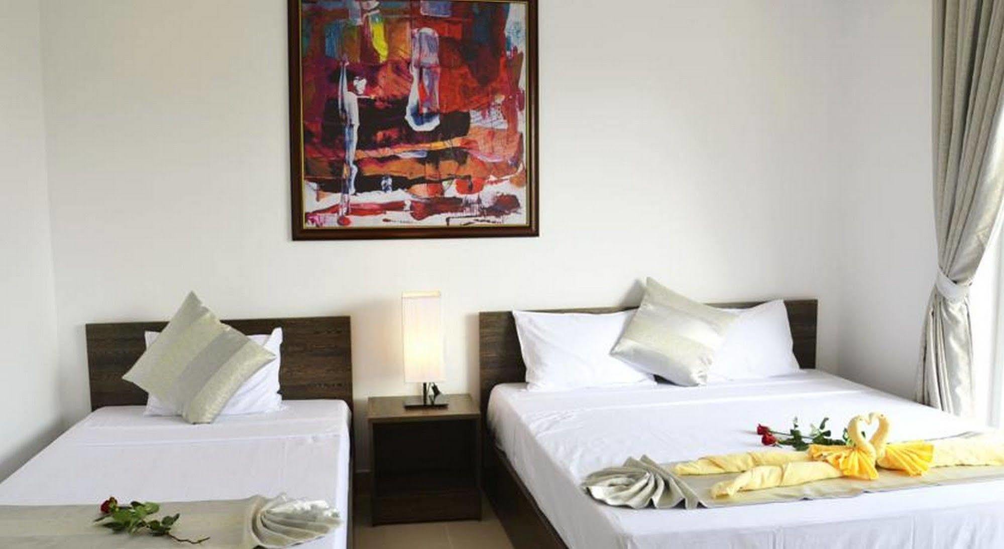 Golden Sunset Hotel