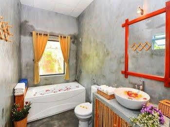 Local Beach Homestay