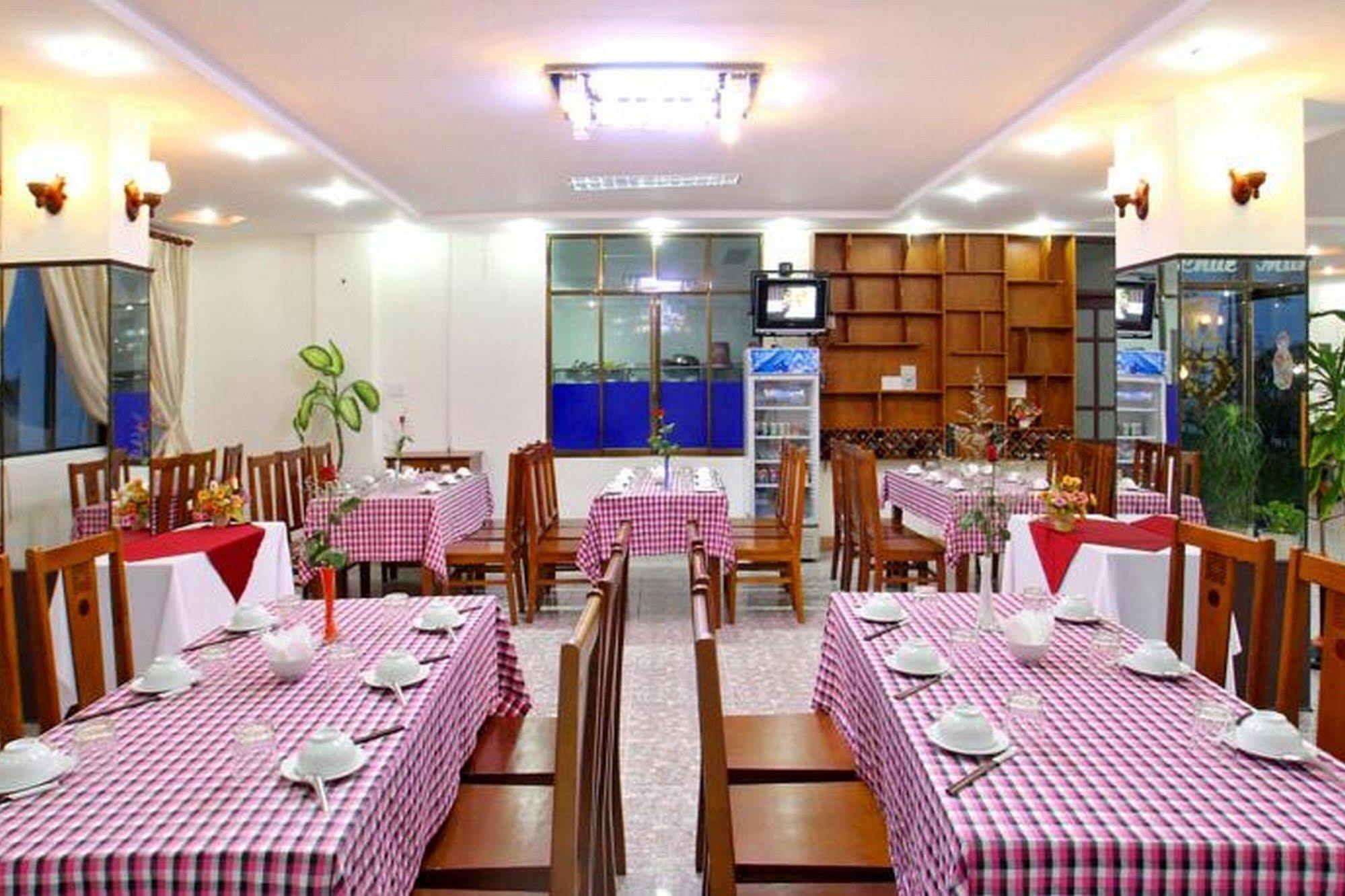 Oyo 594 Cua Dai Hotel