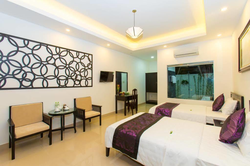 Hotel Hideaway