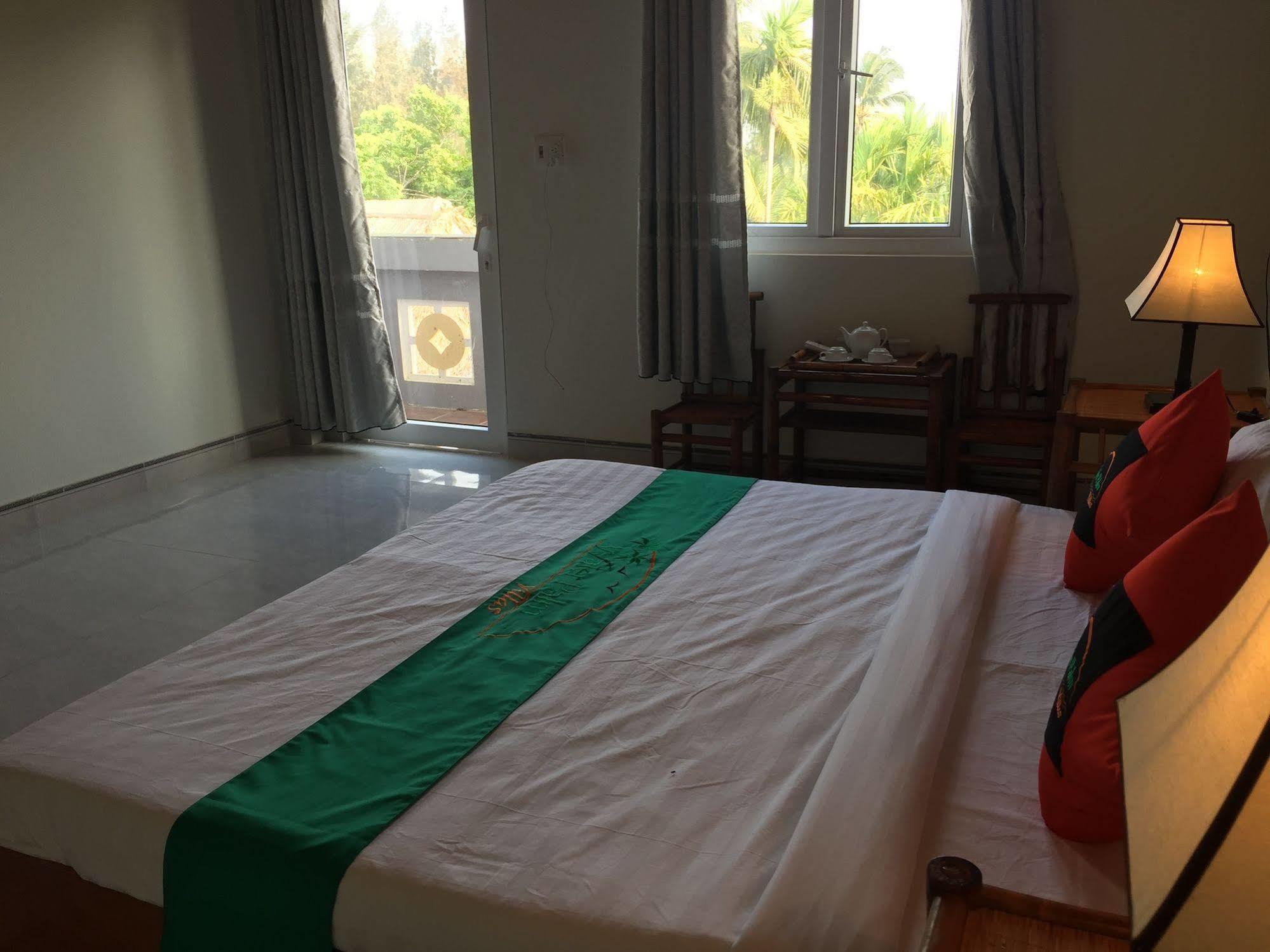 Water Palm Bed & Breakfast 2*
