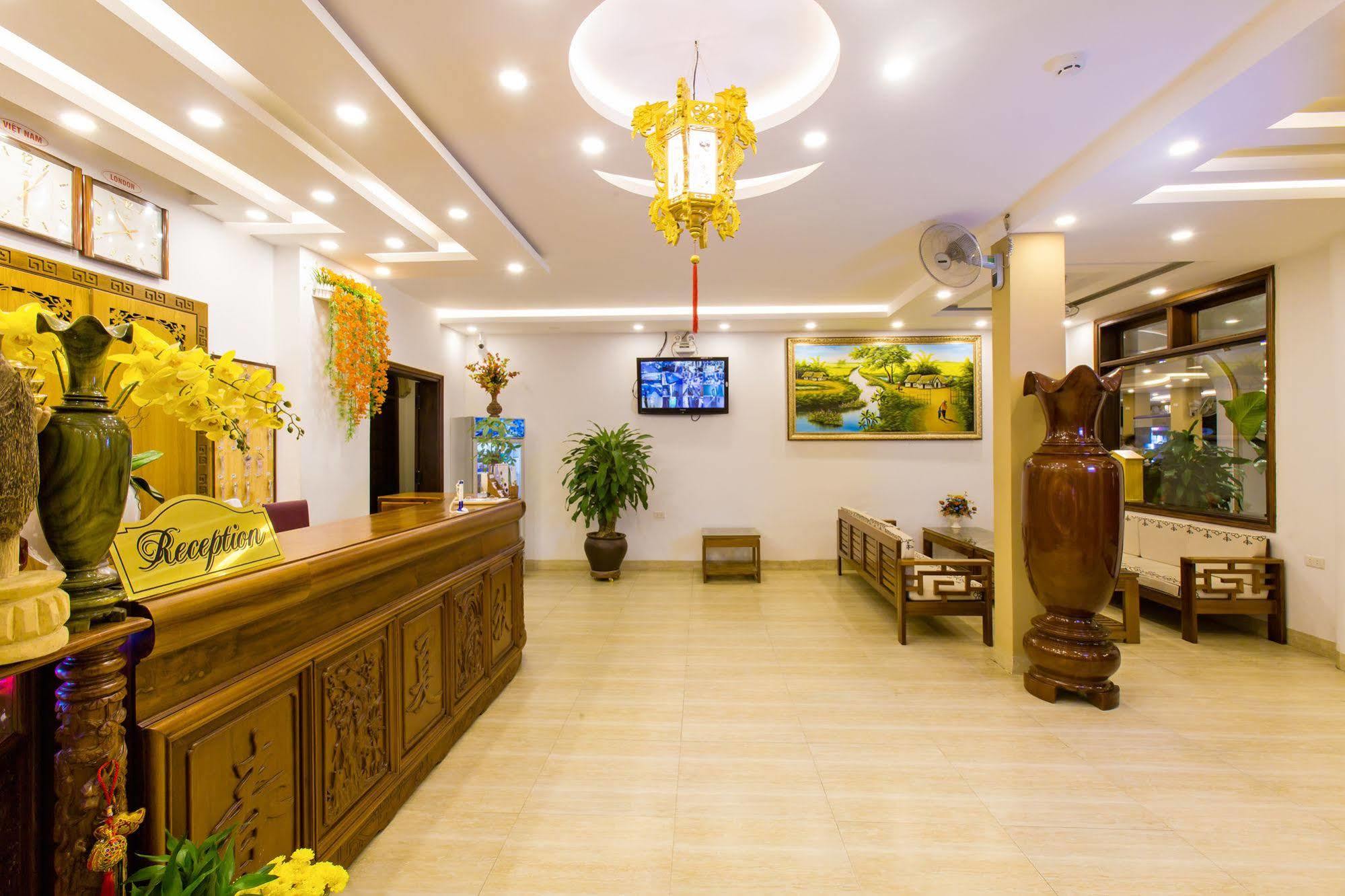 Sala Hotel 2*