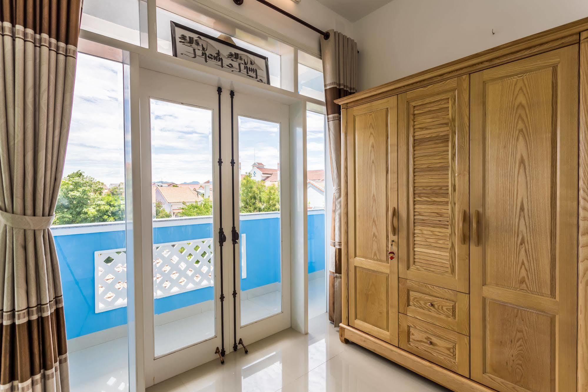 Homestay Quynh Long *