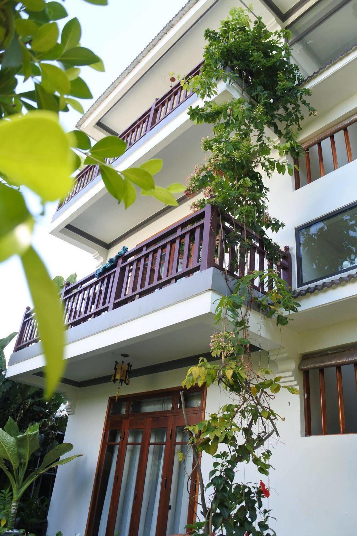 Osaka Riverside & Villa