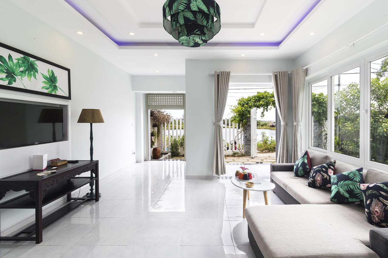 Christina's - The Village View Holiday home