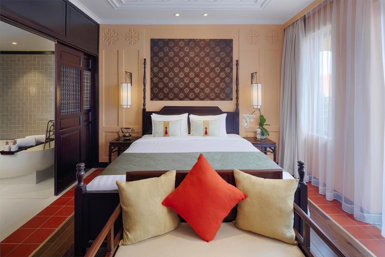 Khách sạn Little Riverside . Một Khách Sạn&spa Sang Trọng 5*