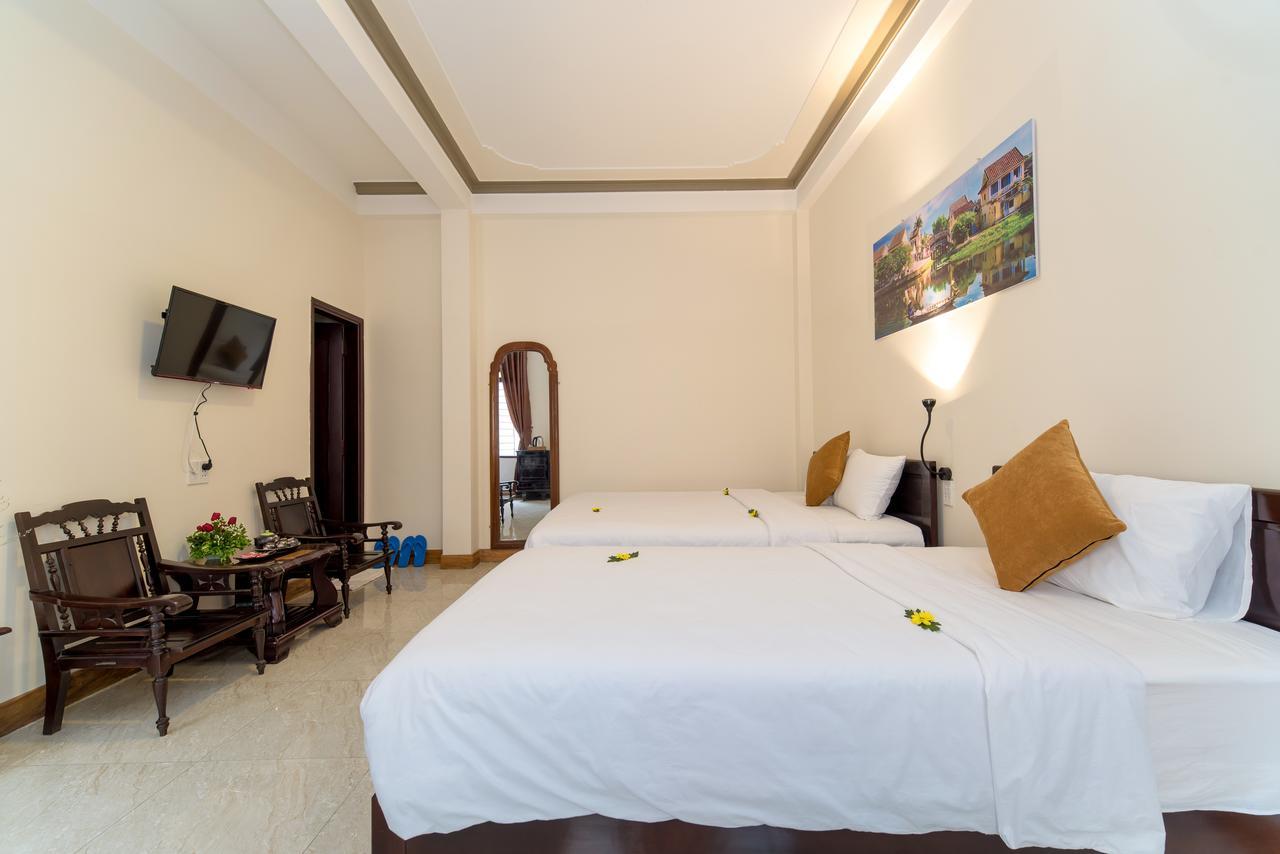 Hoa Thu Hoi An