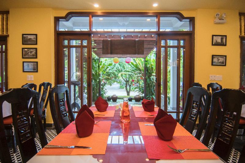 Vinh Hung Old Town Hotel