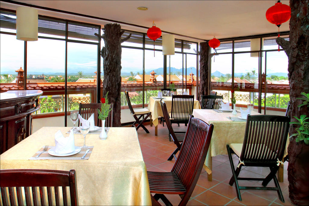 Lantern Hotel 3*