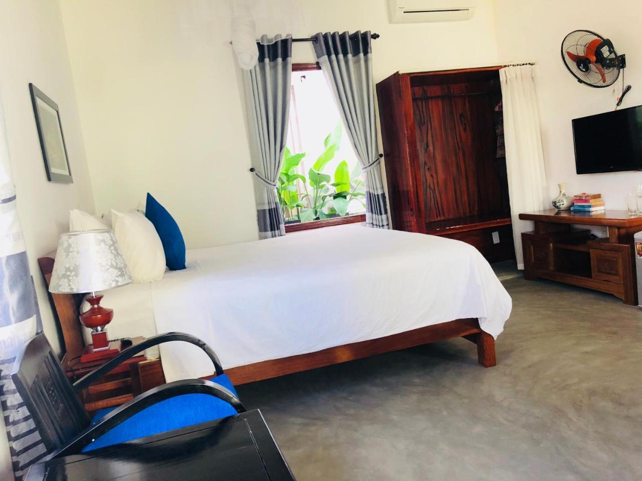 The Bed & Breakfast 2*