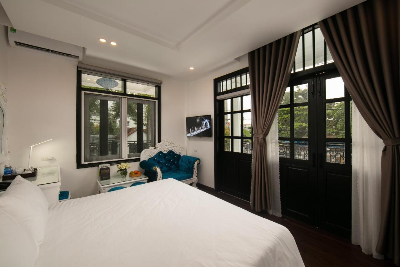 Nostalgia And Hotel Hoi An