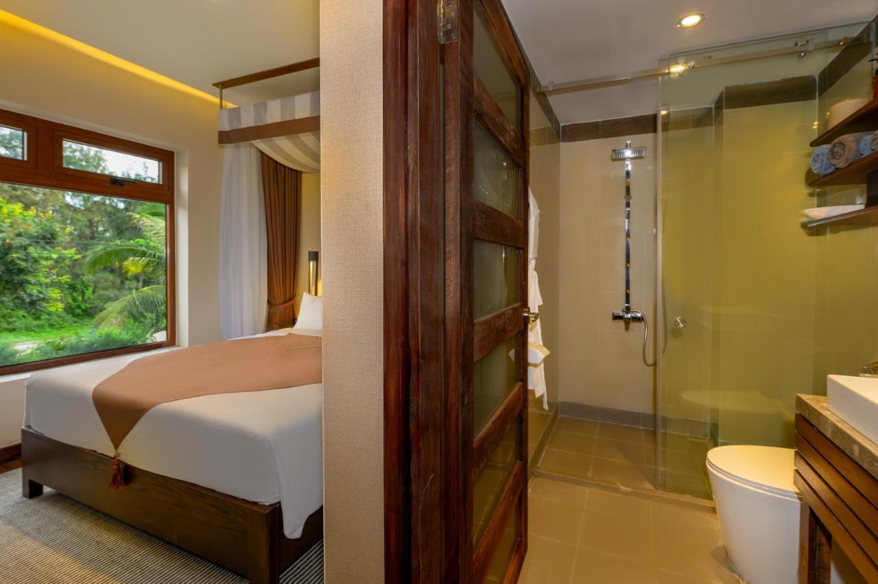 The Blossom Ocean Front & 4* Hoi An