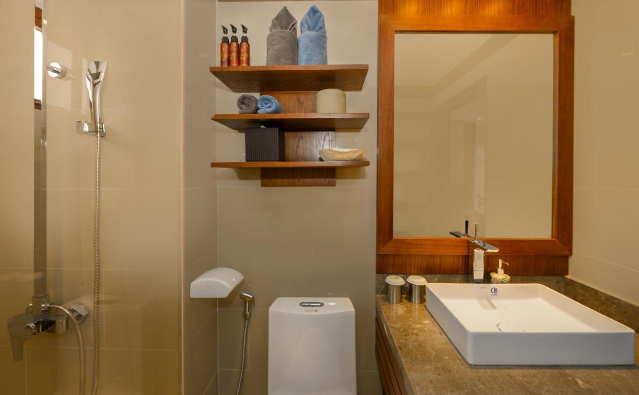 Hotel The Blossom Ocean Front &