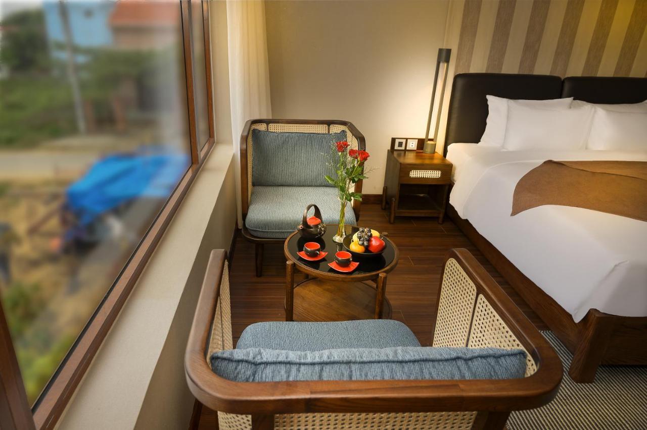 The Blossom Ocean Front & 4*