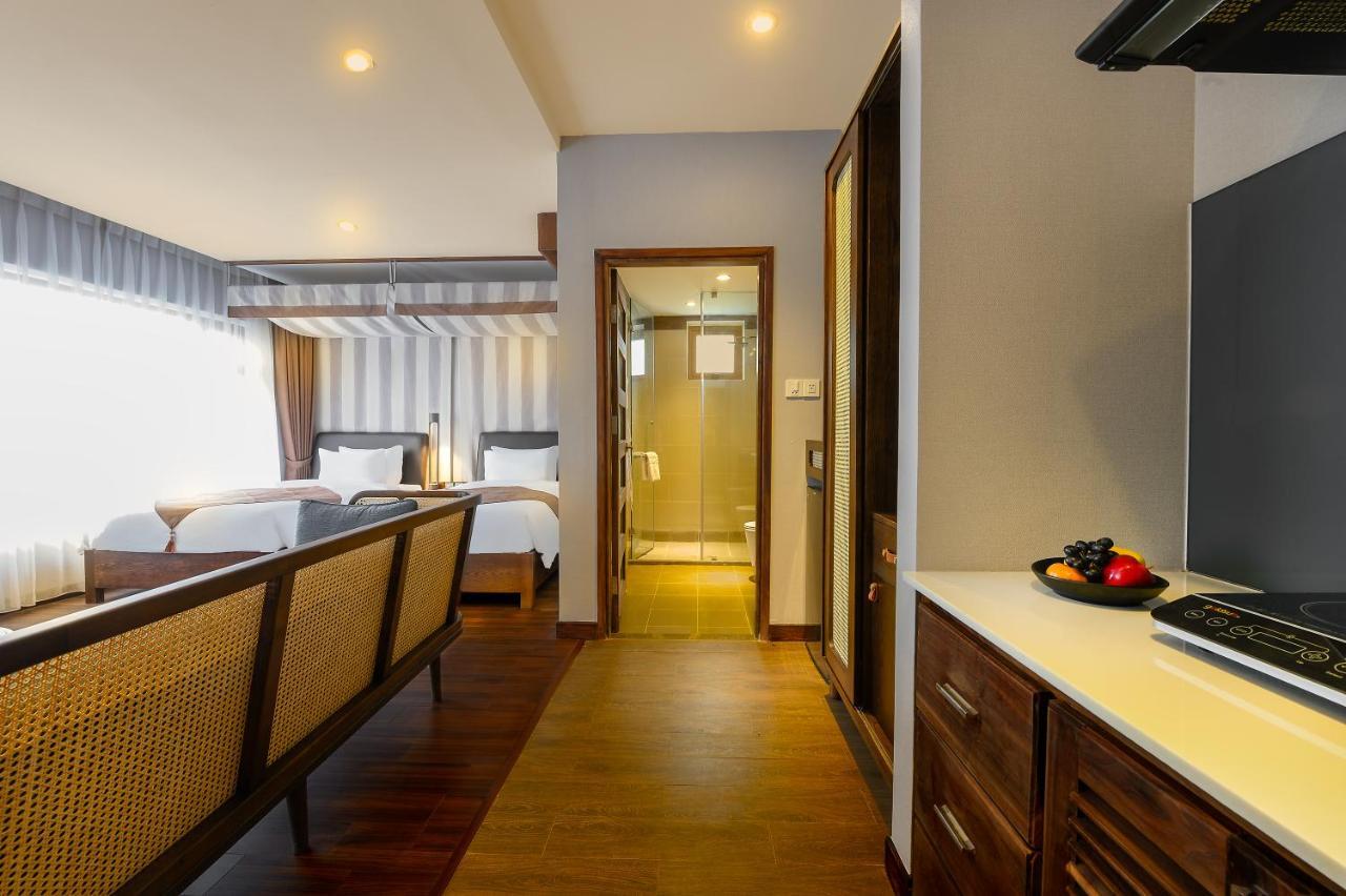 The Blossom Ocean Front & 4* Hoi An