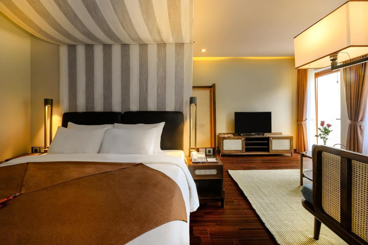 Hotel The Blossom Ocean Front &