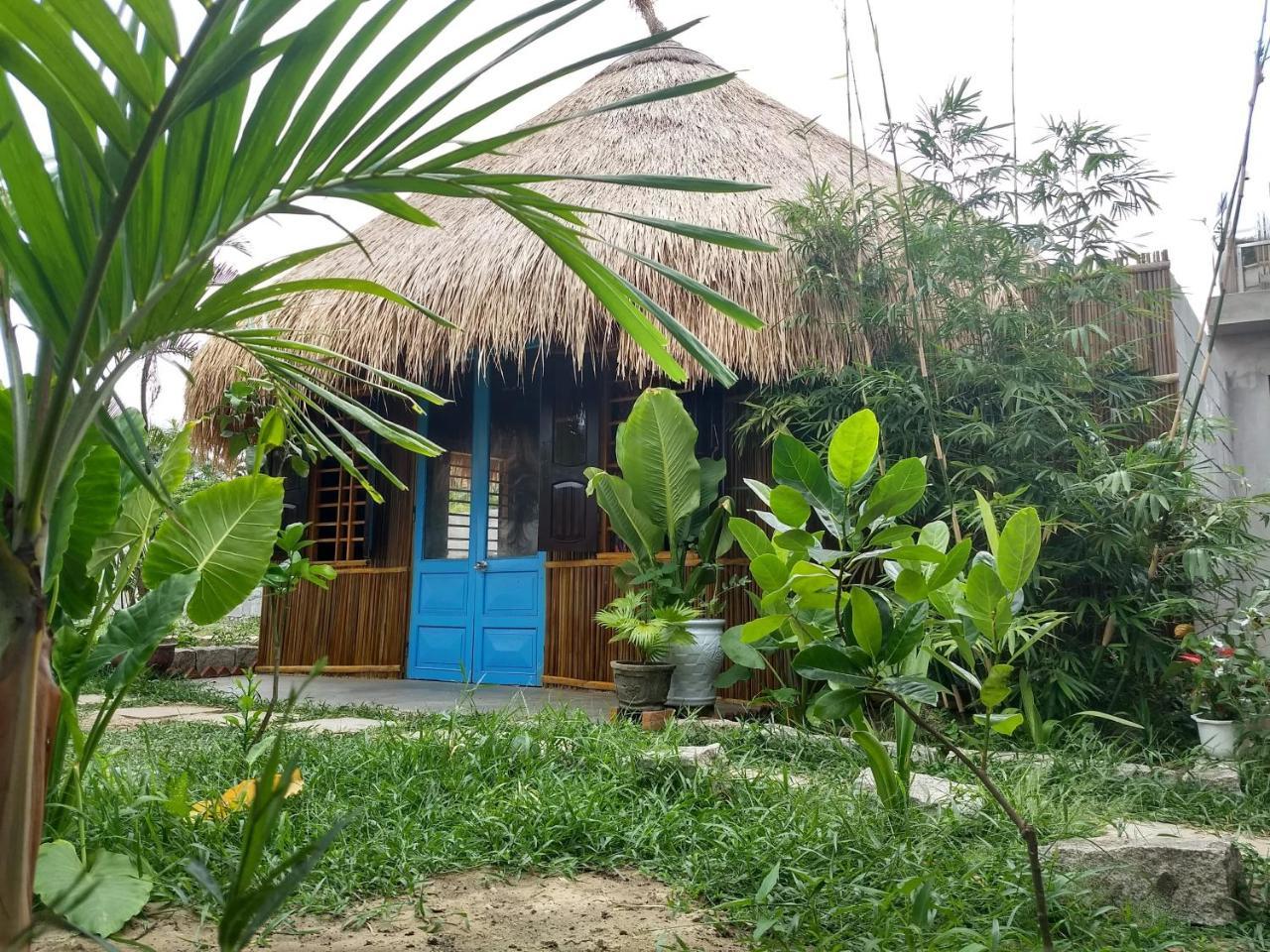 The Seaside And Bar * Hoi An
