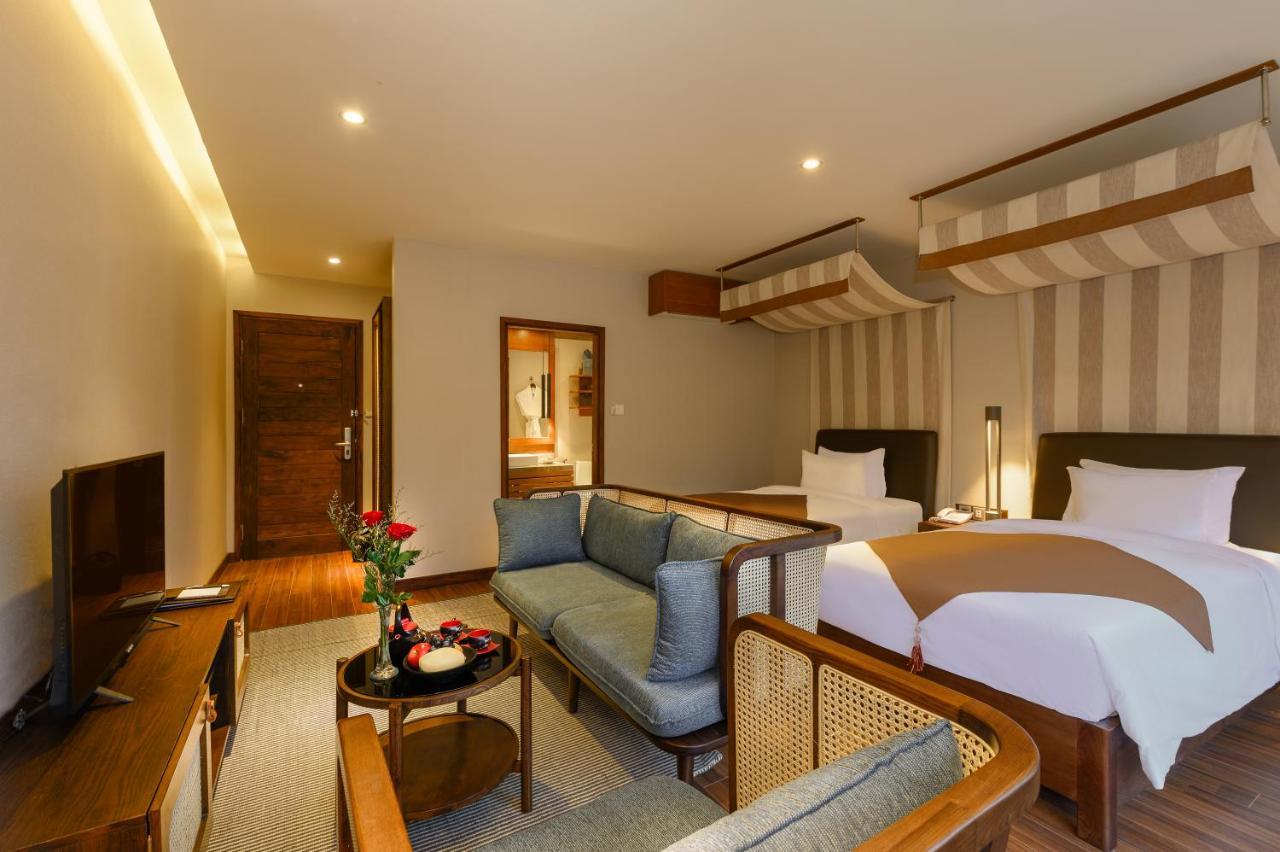 Hotel The Blossom Ocean Front & Hoi An