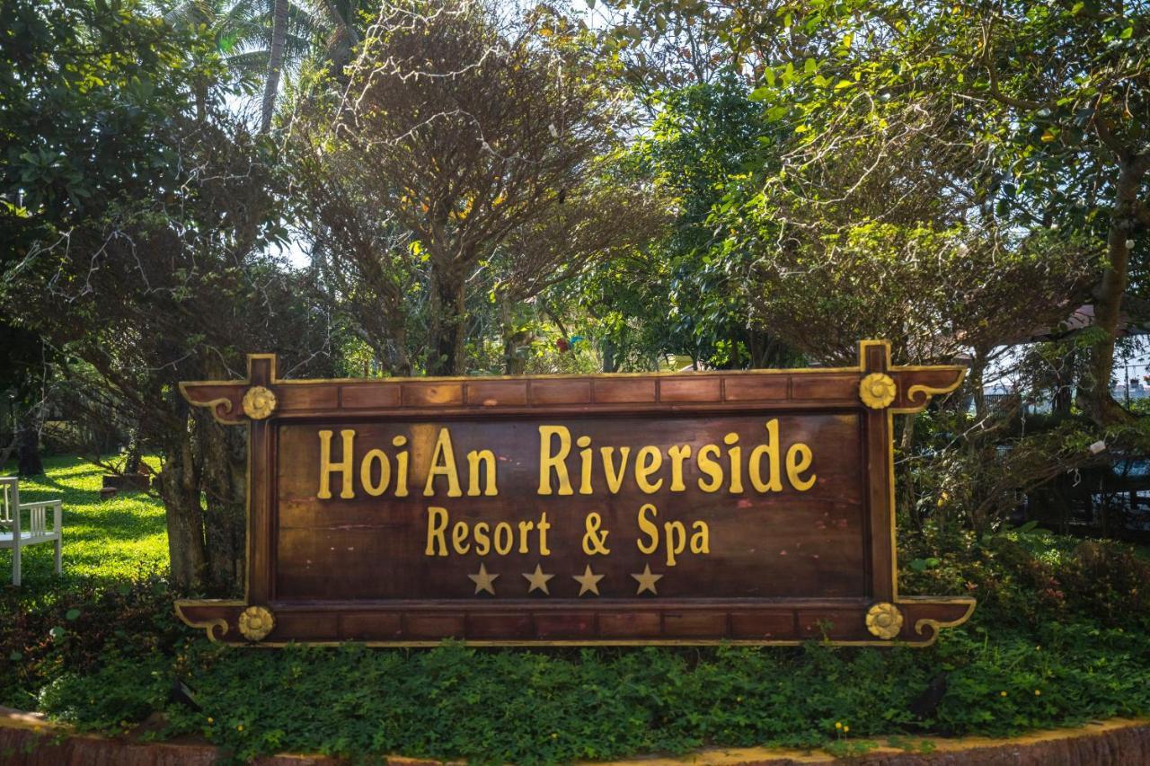 Riverside & 4*