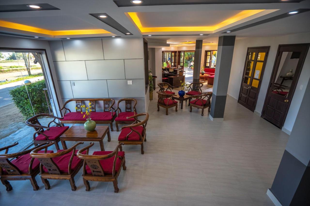Resort Riverside &