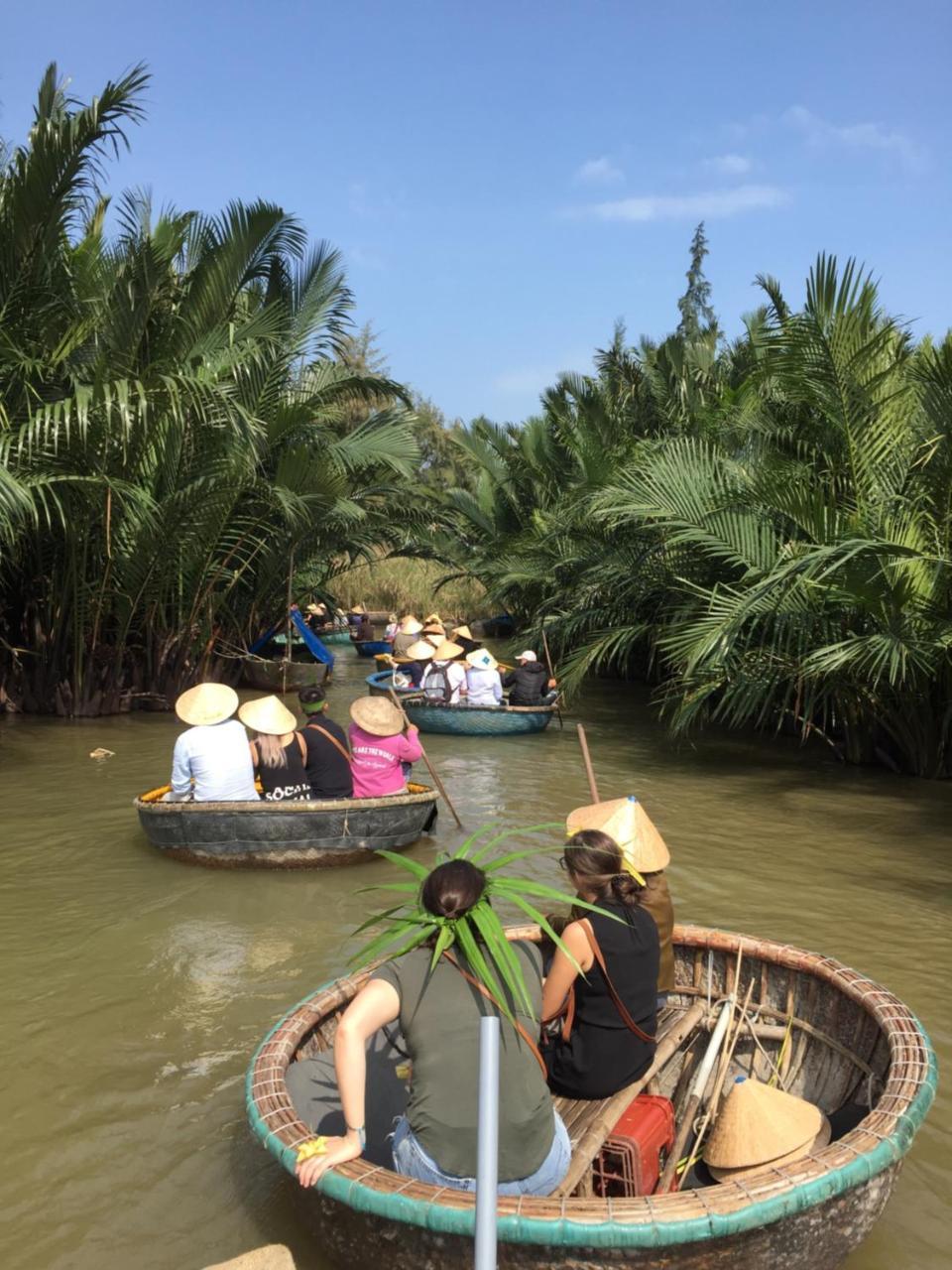 Xanh La Homestay