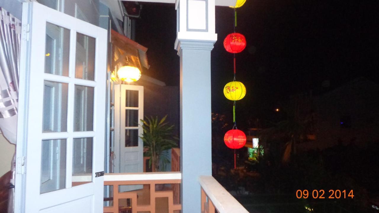 Areca *