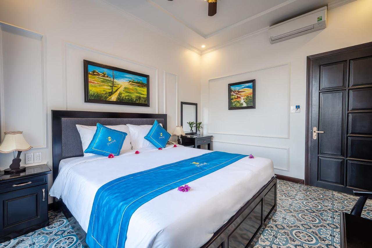 Silverbell Villa *