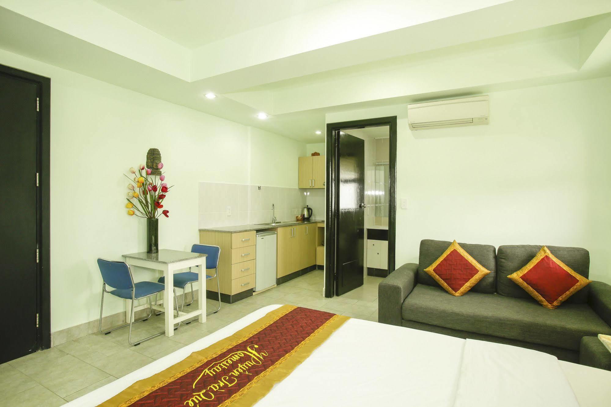Hotel Huyen Tra Que 2*