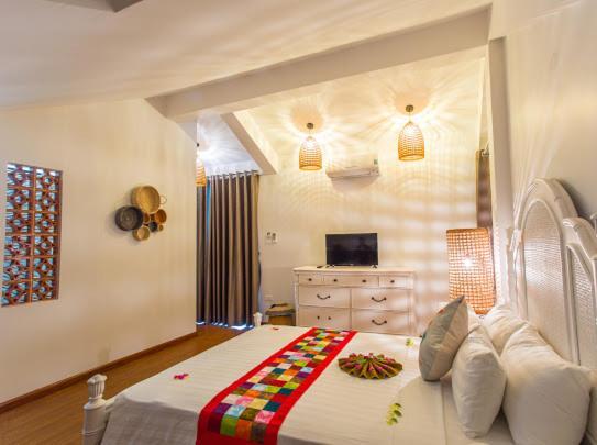 Peach House Bed & Breakfast