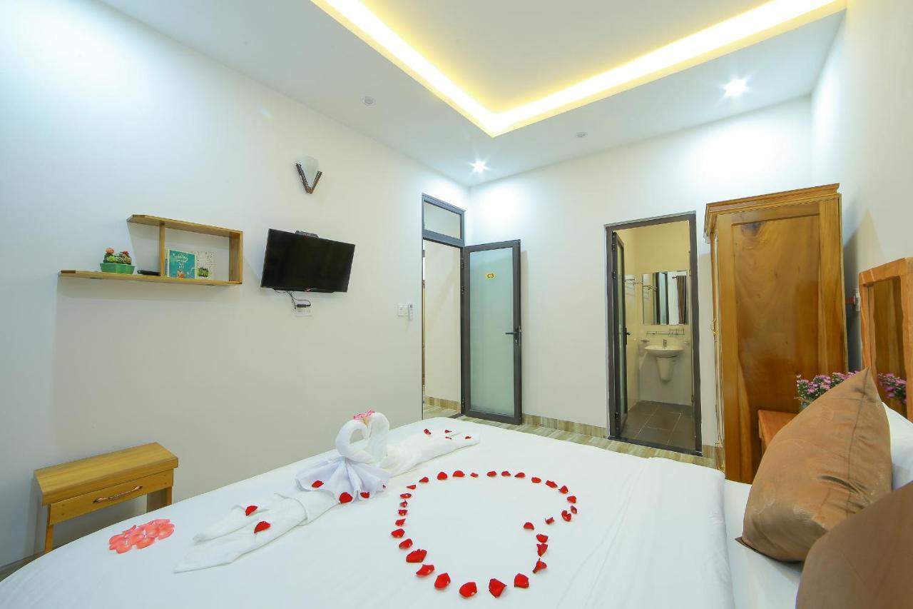 Nhu Y Homestay *