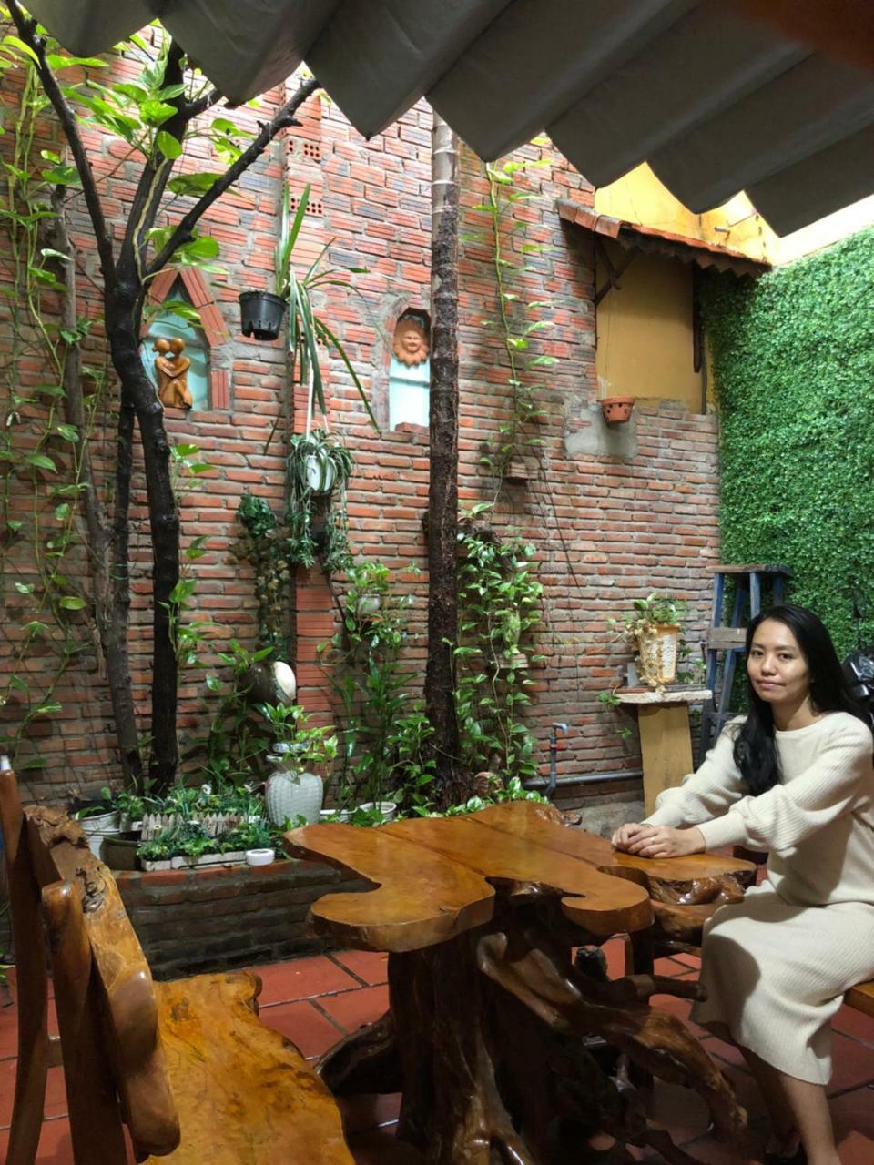 Nha Lan * Hoi An