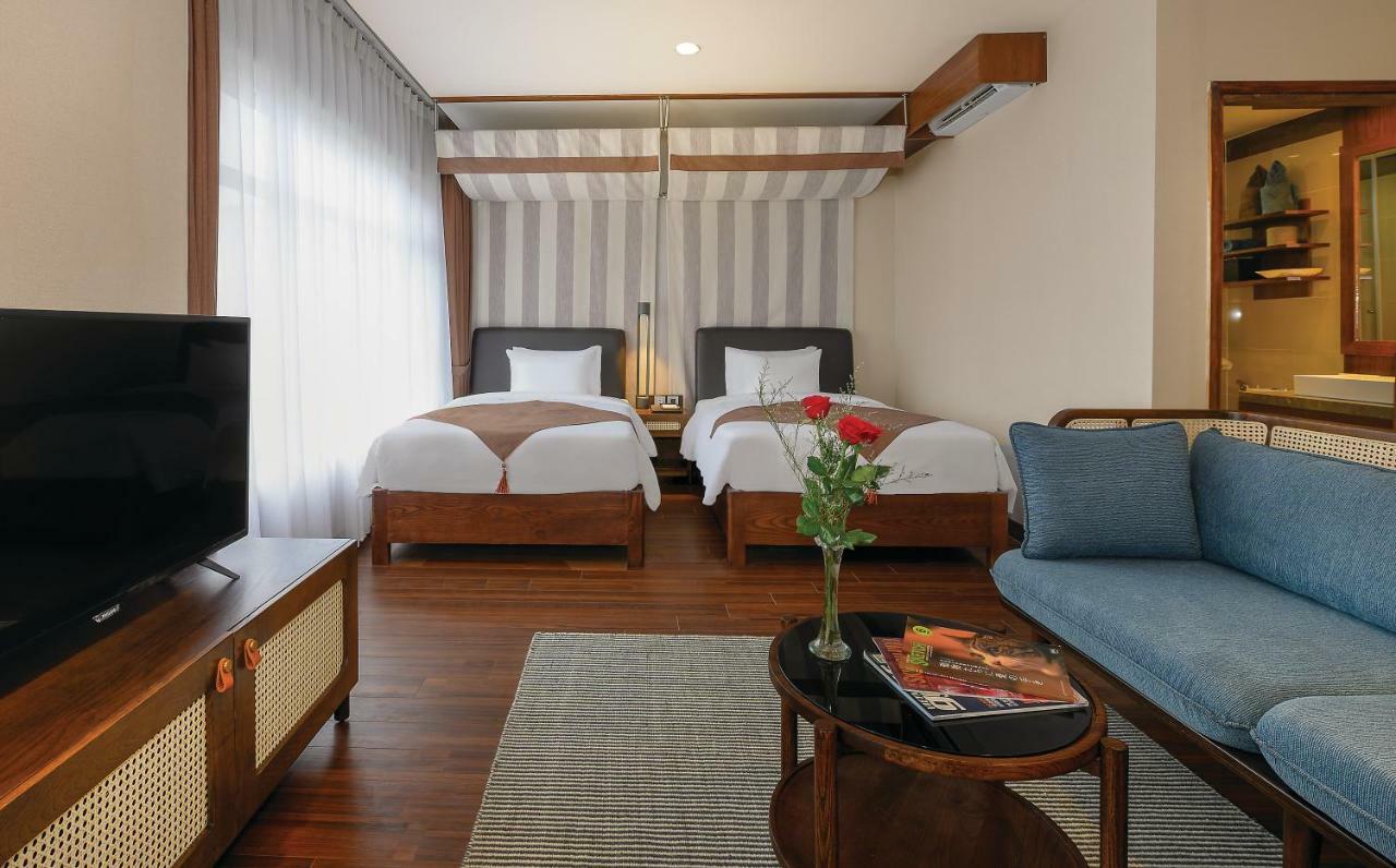 Hotel The Blossom Ocean Front &