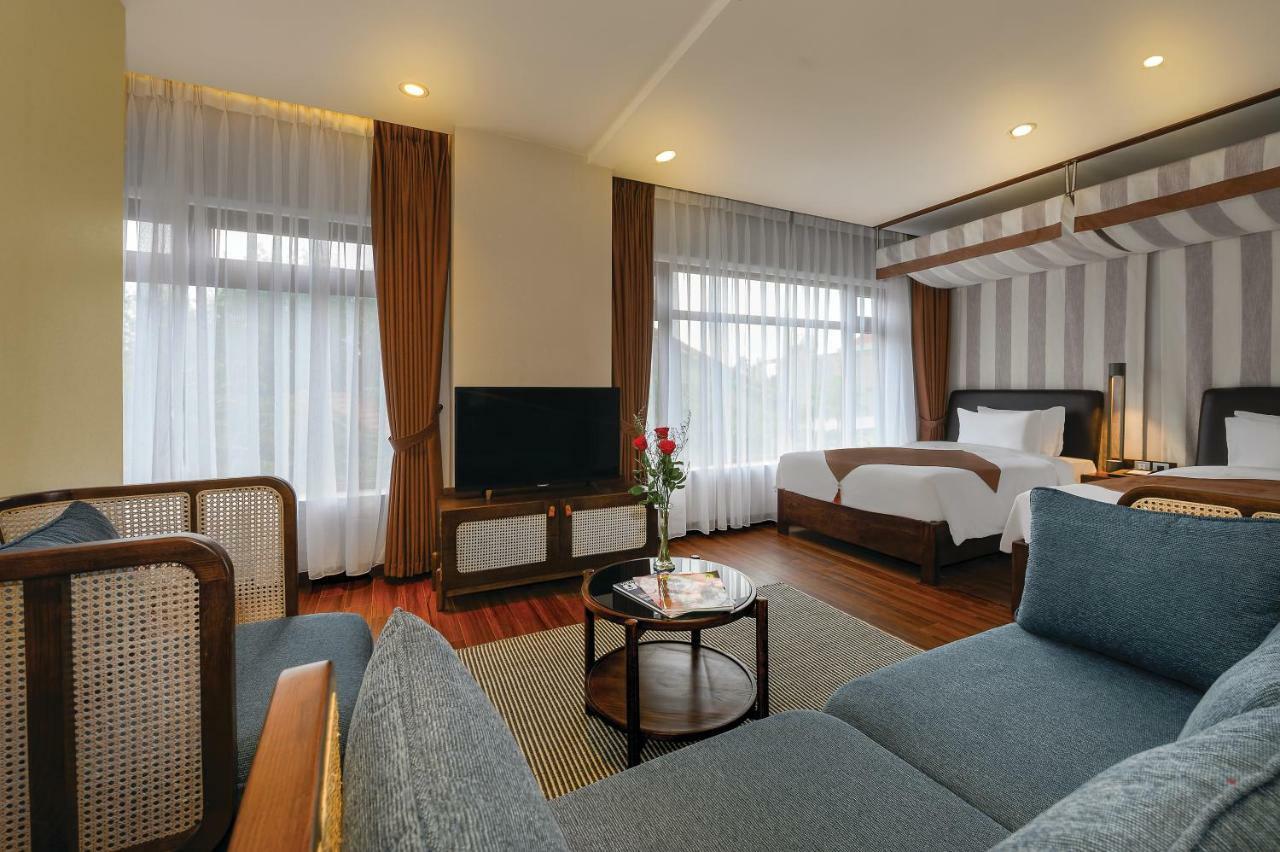 The Blossom Ocean Front & 4*
