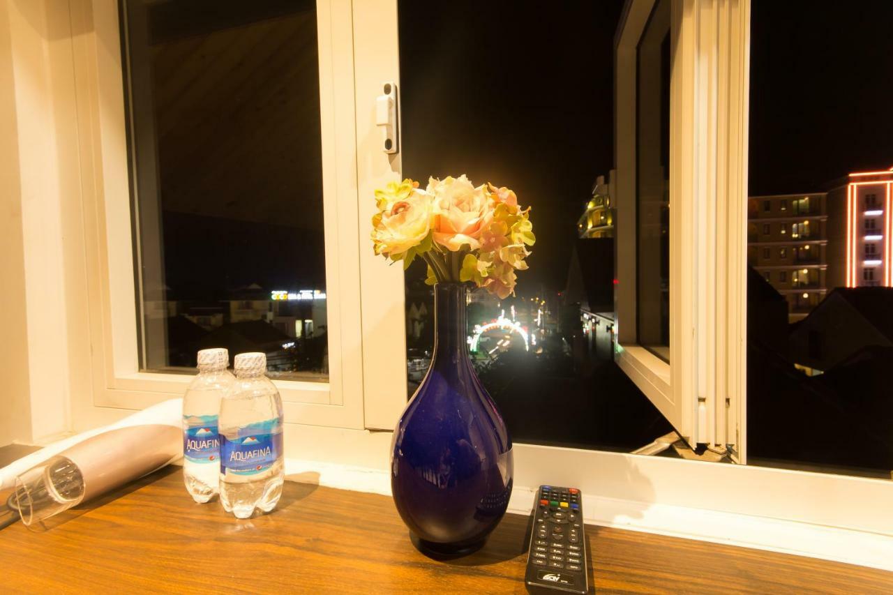 Lagoon Homestay *