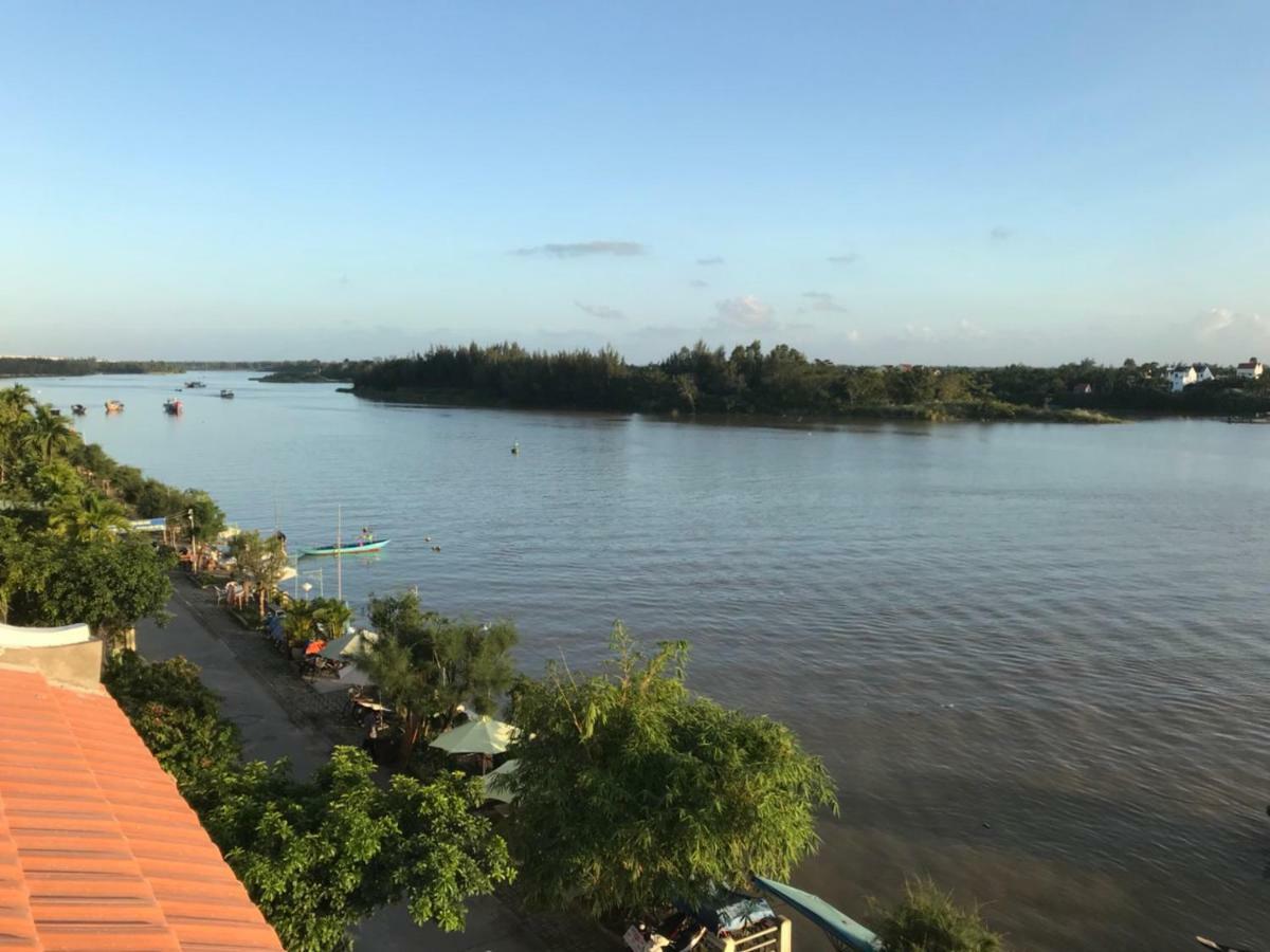 Villa Roxana River