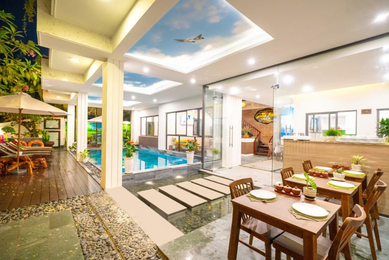 Villa Grace River