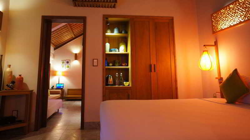 Chic - Retreat Hotel