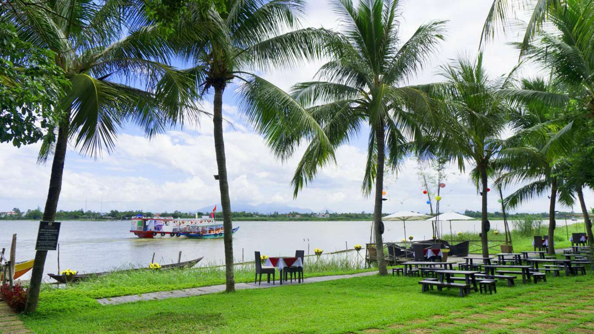 Vinh Hung Riverside & Hoi An