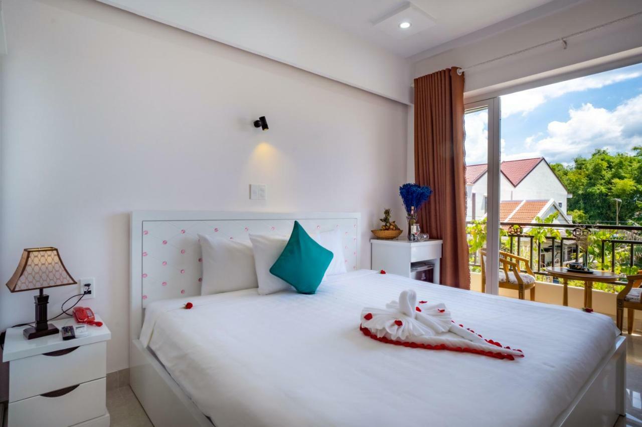 Ideal And * Hoi An